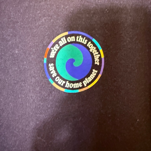 Patagonia Women’s Responsibili-tee with Colorful Logo sz XL - Picture 3 of 9